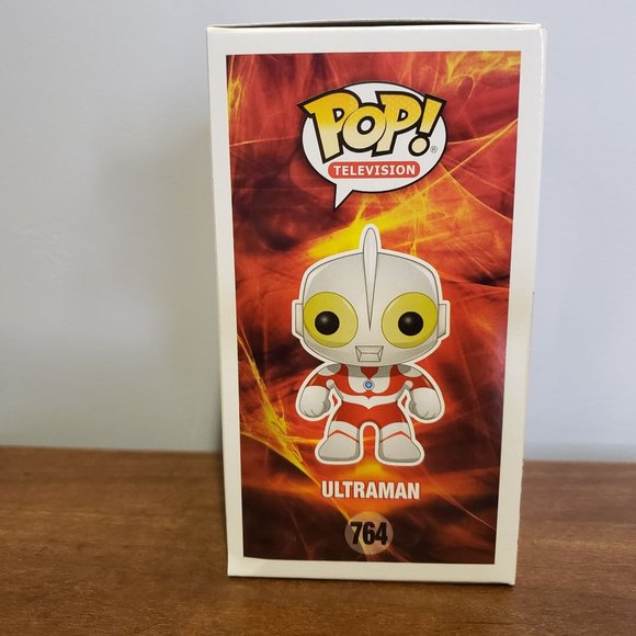 Funko Pop 764 Ultraman Glow In The Dark Toy Tokyo 2019 SDCC Read Description - Picture 5 of 9